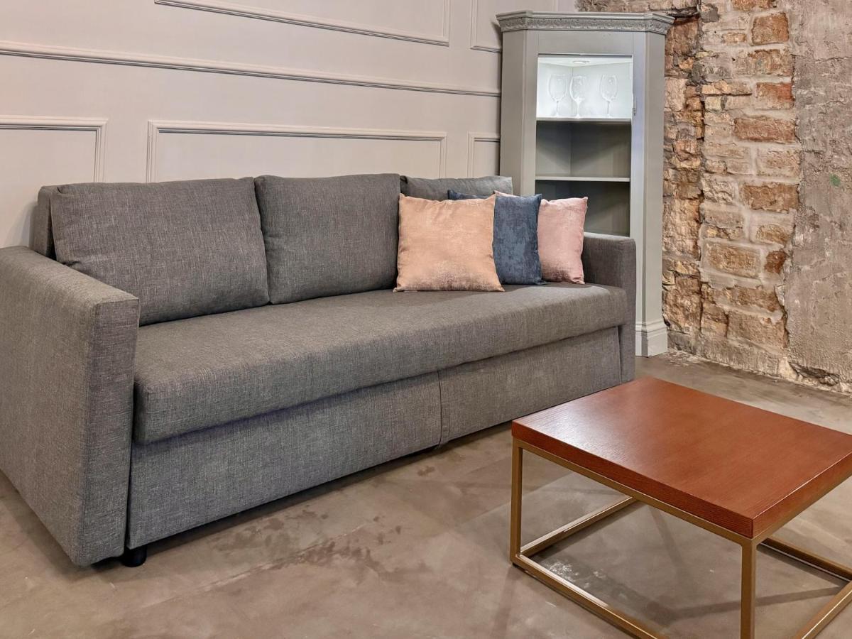 Bazaar Boutique Residence Budapest Bagian luar foto