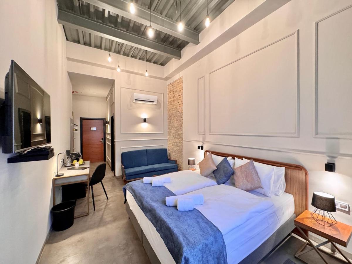 Bazaar Boutique Residence Budapest Bagian luar foto