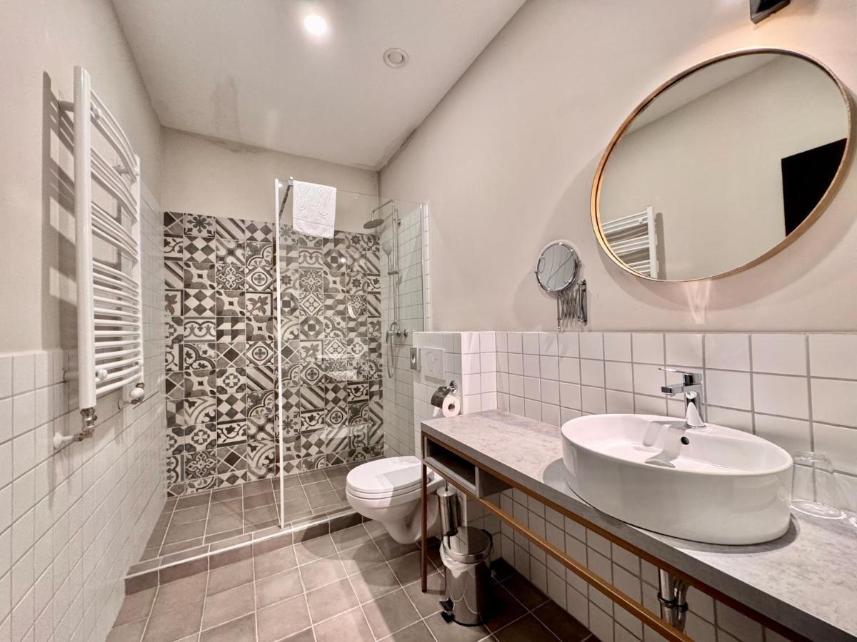Bazaar Boutique Residence Budapest Bagian luar foto