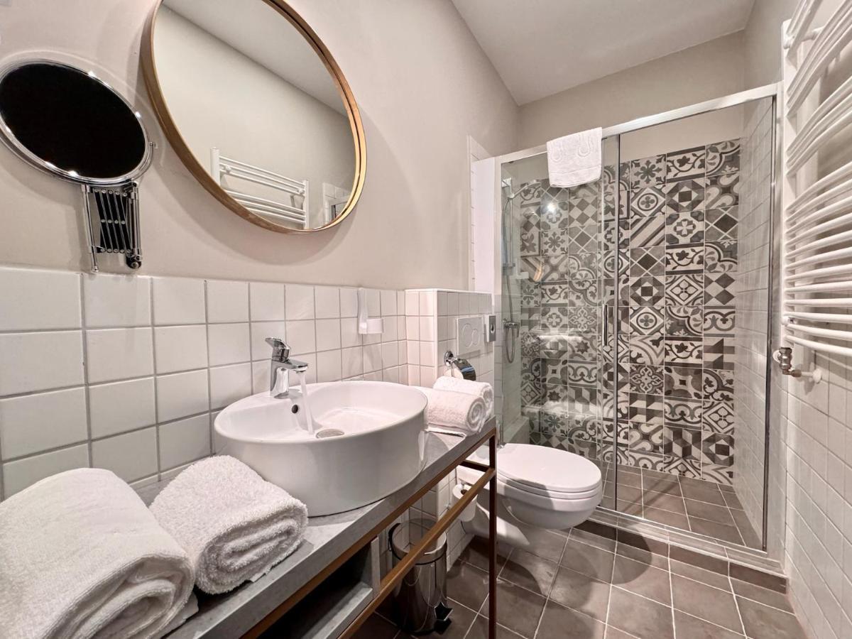 Bazaar Boutique Residence Budapest Bagian luar foto