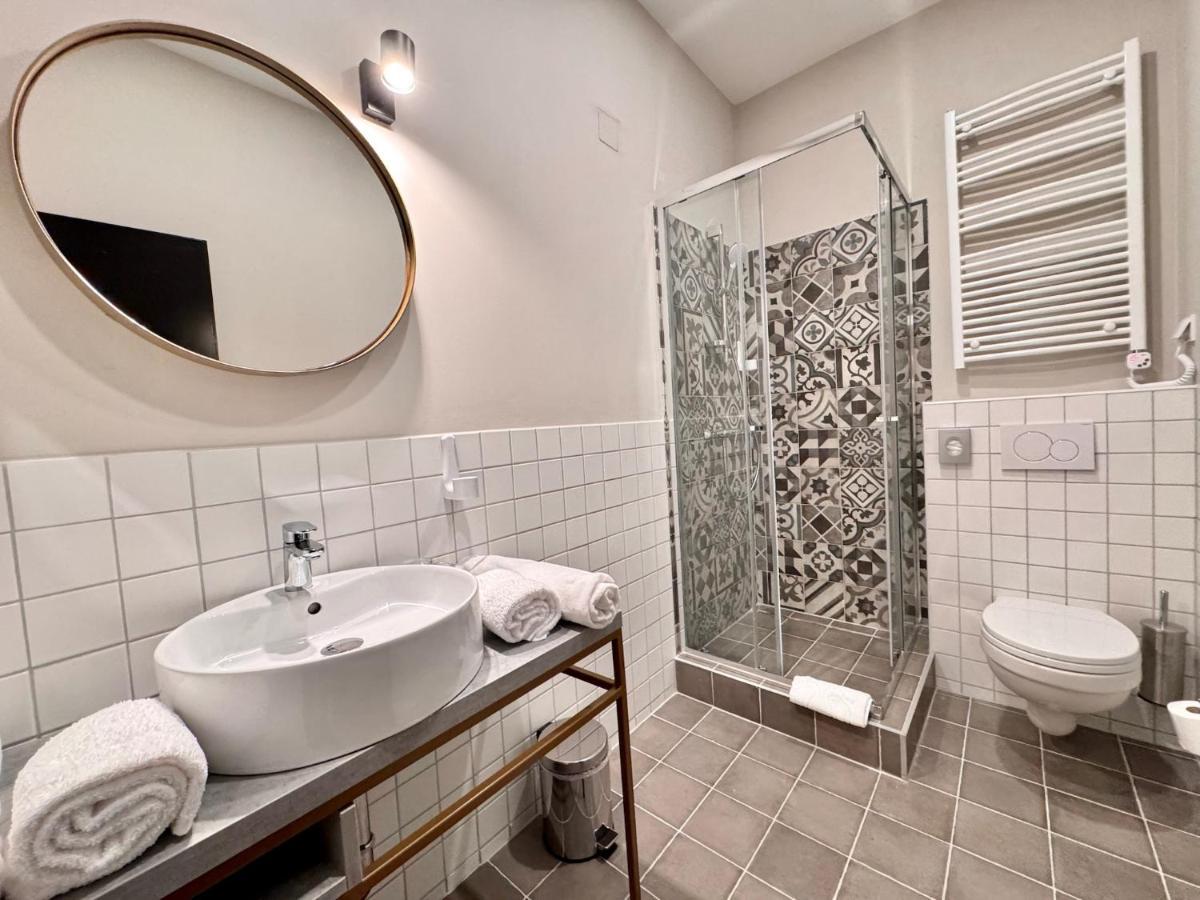 Bazaar Boutique Residence Budapest Bagian luar foto
