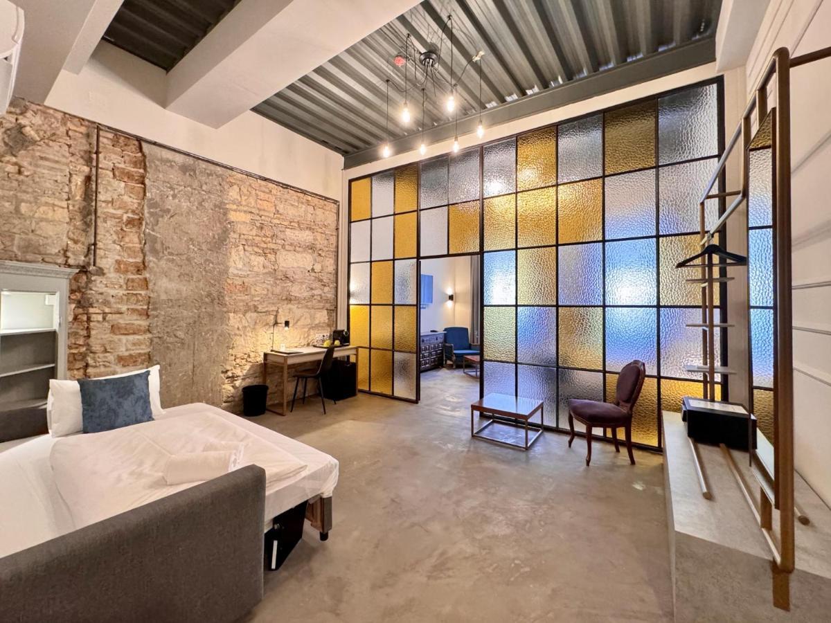 Bazaar Boutique Residence Budapest Bagian luar foto