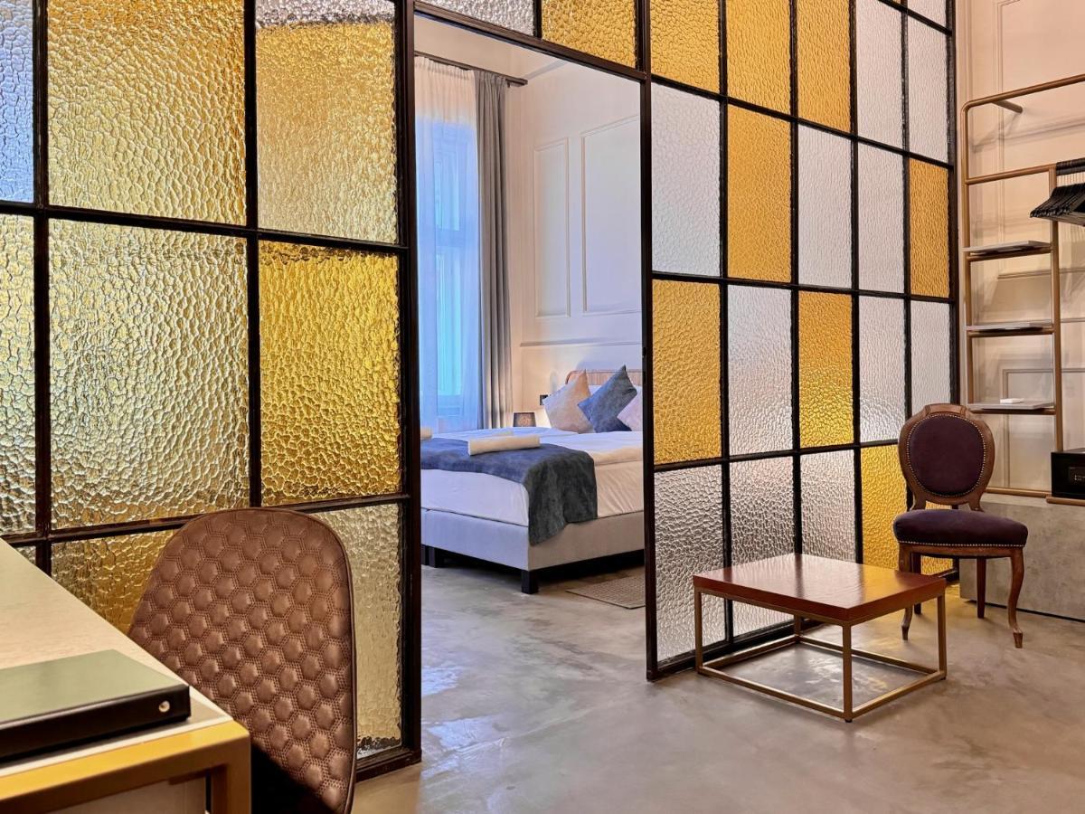 Bazaar Boutique Residence Budapest Bagian luar foto