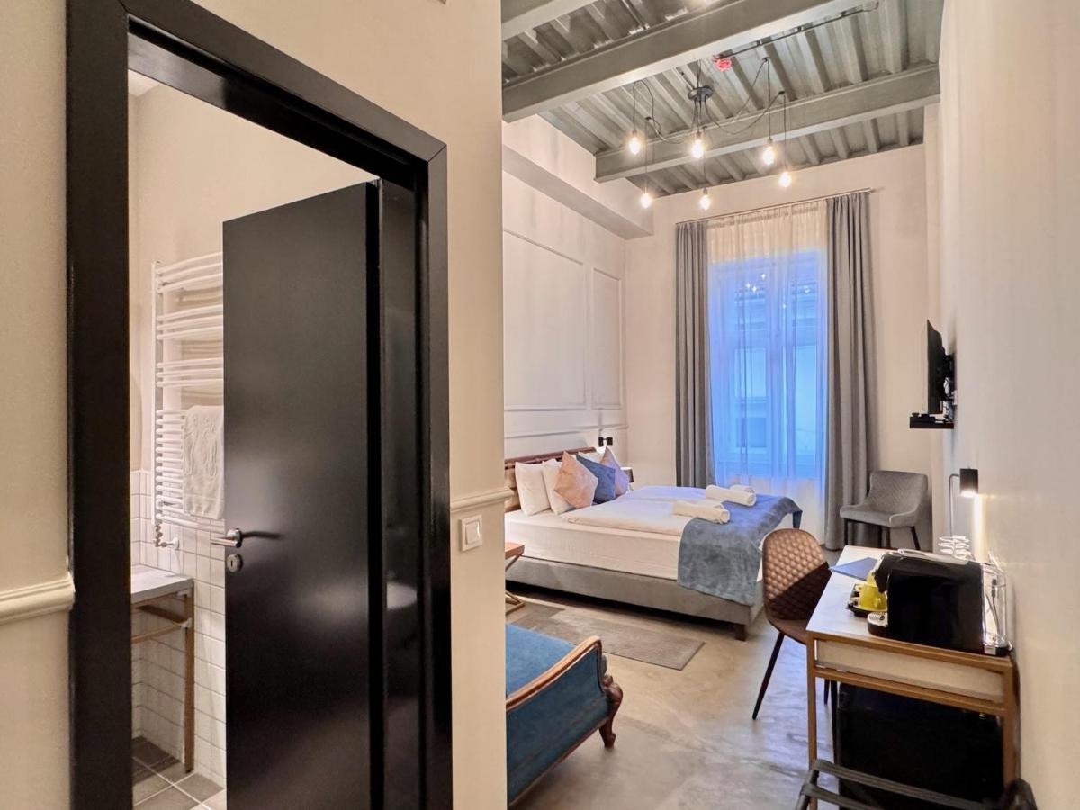 Bazaar Boutique Residence Budapest Bagian luar foto