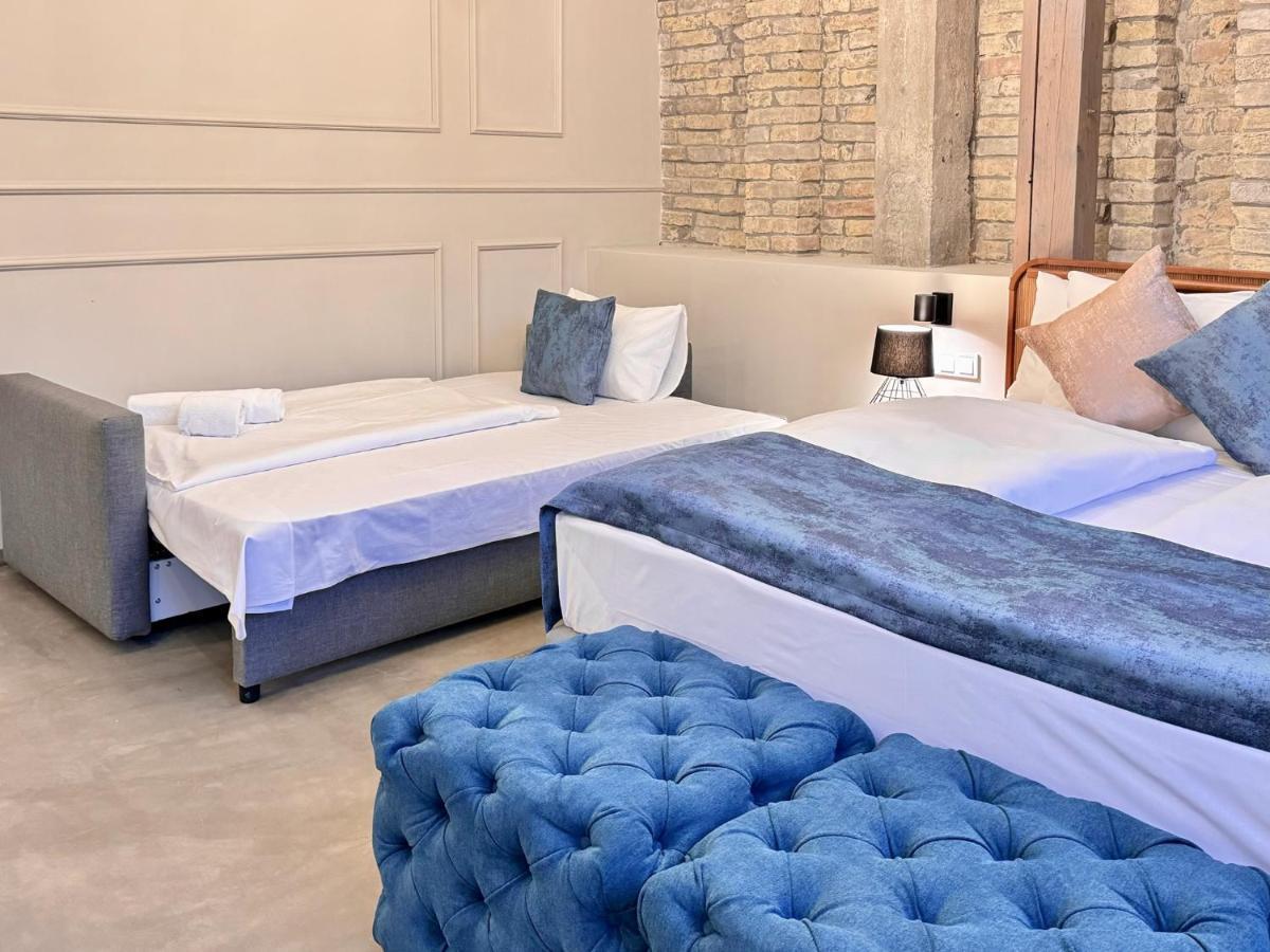 Bazaar Boutique Residence Budapest Bagian luar foto