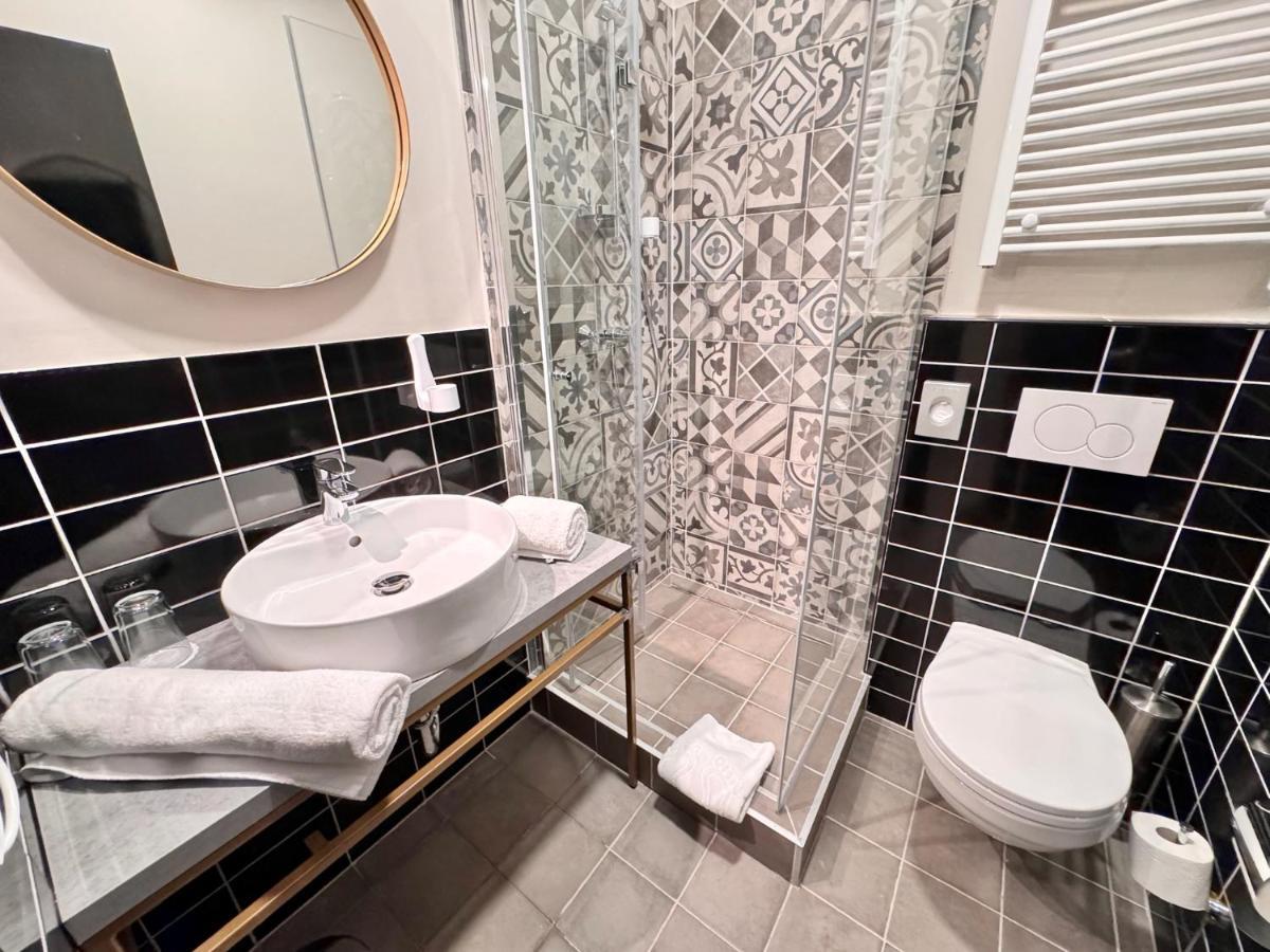 Bazaar Boutique Residence Budapest Bagian luar foto
